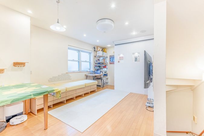 中野区江古田4丁目戸建 リビング