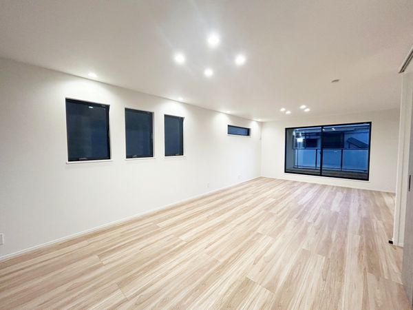 中野区中野5丁目 新築戸建 リビング