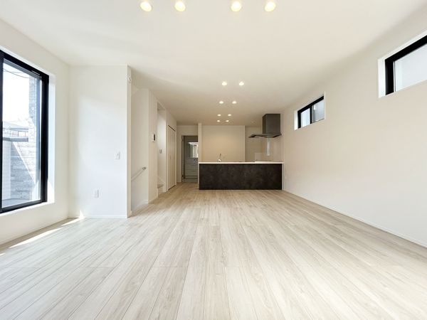 中野区江古田1丁目 新築戸建 1号棟 リビング