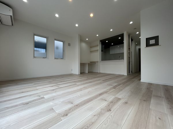 練馬区桜台4丁目 新築戸建 リビング