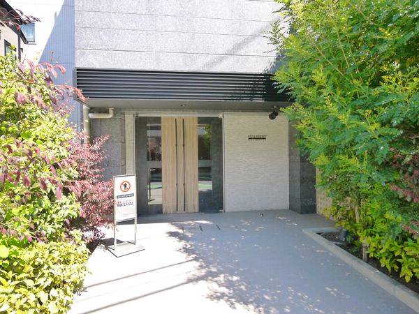 ベルジェンド新中野レジデンス エントランス