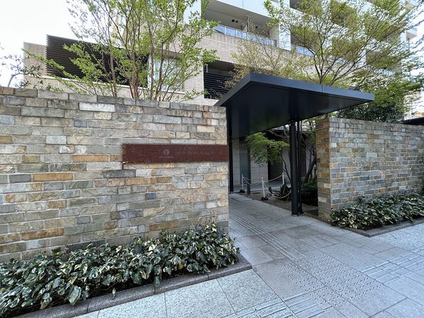 ザ・パークハウス西新宿タワー60 エントランス