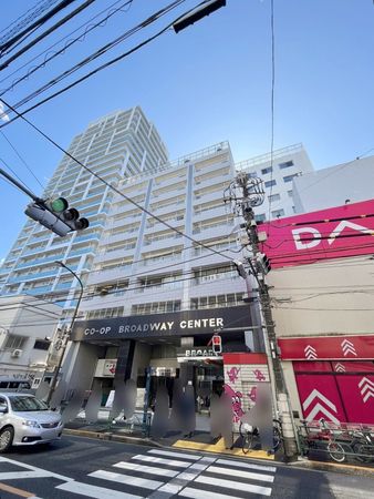 ブロードウェイ 外観 ブロードウェイ 外観
