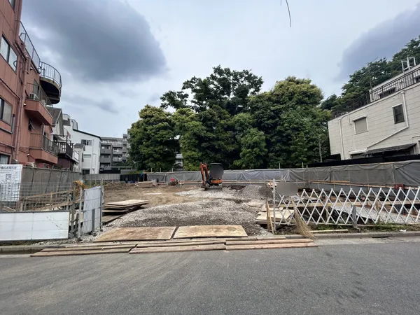 現地