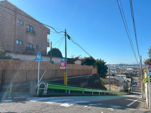 北西側道路（東京富士見坂）