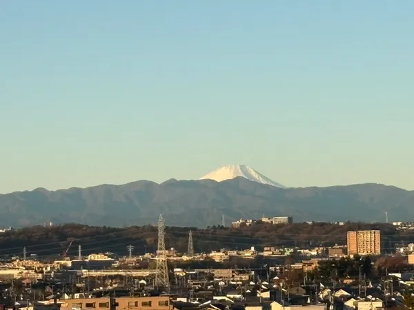 既存建物２階からの眺望朝焼けの富士山（天候による）