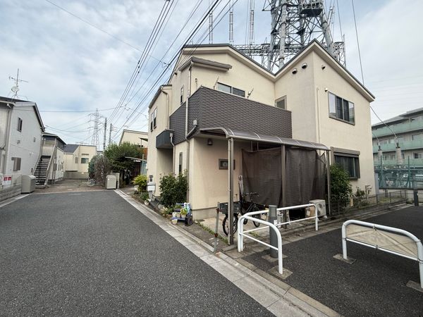 前面道路含む外観