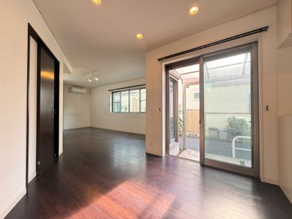 世田谷区給田5丁目 戸建 リビング