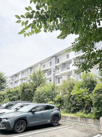 給田西住宅 4号棟 外観 給田西住宅 4号棟 外観