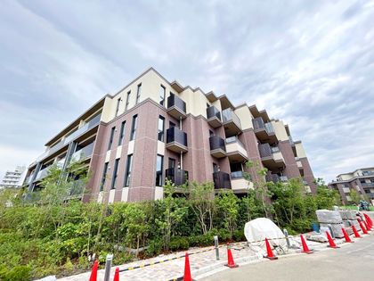 アトラスシティ千歳烏山グランスイート 杜ノ棟 外観
