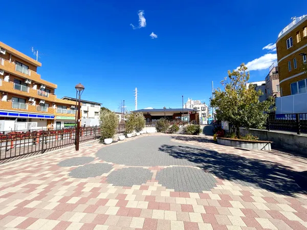 世田谷代田駅前ロータリー