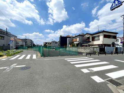 世田谷区梅丘2丁目 土地 前面道路含む外観