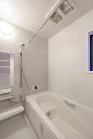 バス(空室リフォームイメージ) ※画像は実際の室内写真および間取り図をもとに、CGにて再現した「空室リフォームイメージ」であり、実際とは多少異なります。