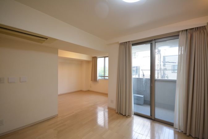 菱和パレス下北沢駅前 リビング