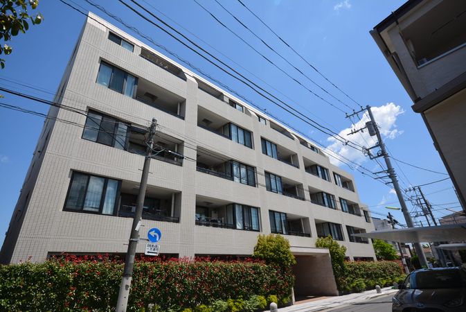 マストレジデンス世田谷代田 外観