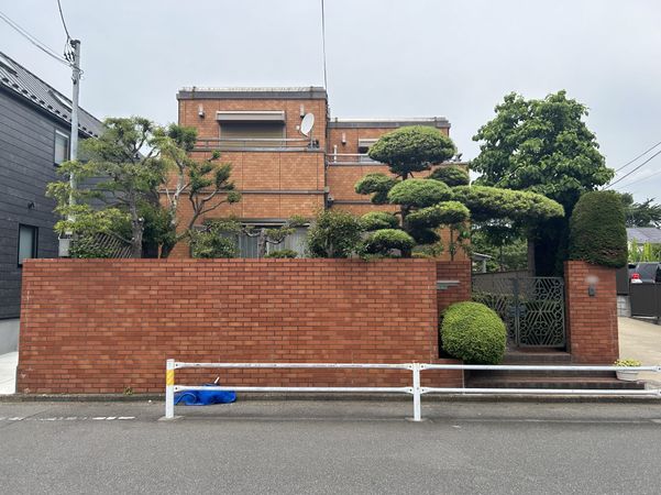 前面道路含む外観