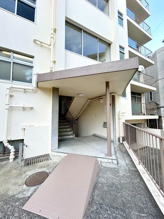 代々木台マンション エントランス