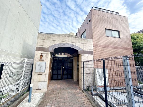 ラビ代々木上原 外観