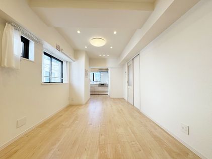 ロイヤルコーポ上原 リビング