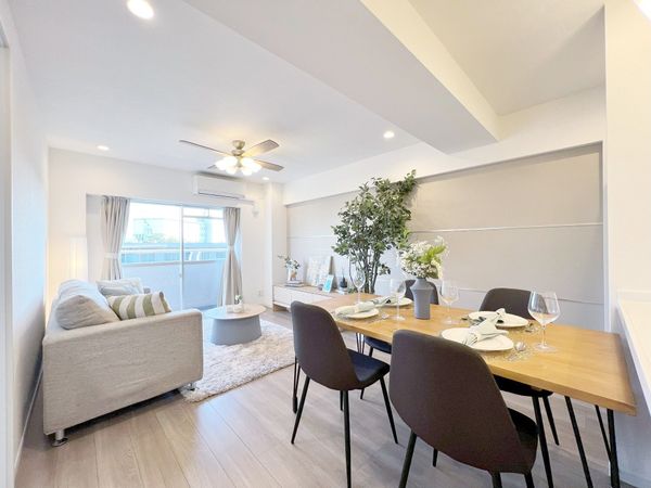 クイーンハイツ久地 リビング クイーンハイツ久地 リビング