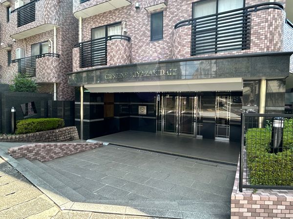 クレッセント宮崎台2 エントランス