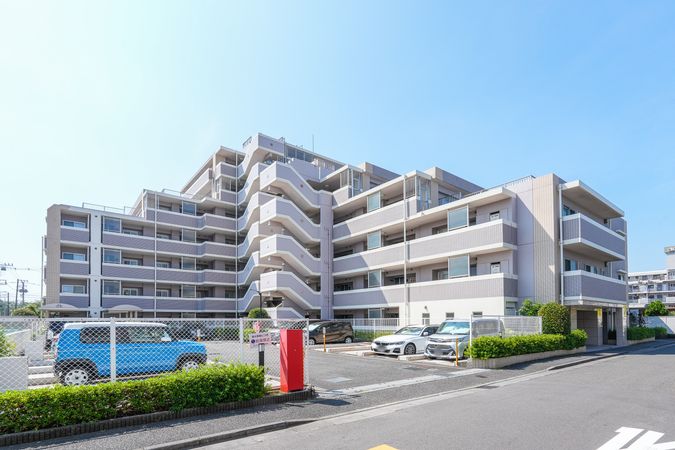 ディーレスティア鶴間 外観