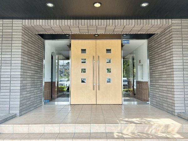 フォルスコート多摩川久地 エントランス