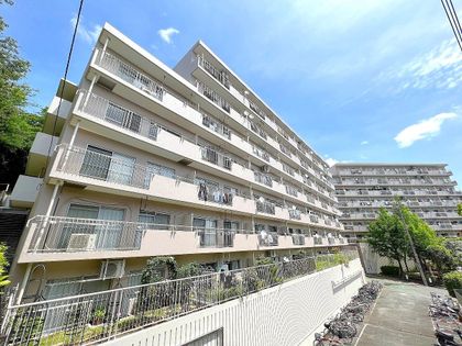 クイーンハイツ久地 外観