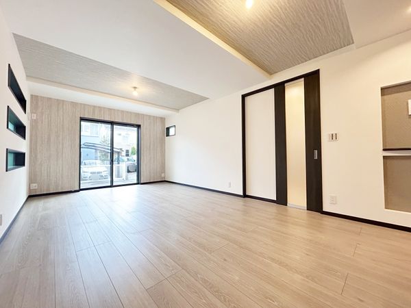 港北区下田町6丁目(新築B号棟) リビング