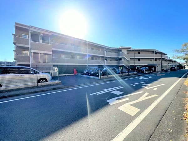 東戸塚前田町パークホームズ 閑静な住宅街に立地する「三井不動産旧分譲」のマンションです