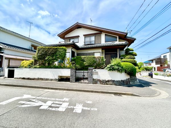 美しが丘西3丁目土地 古家有り 前面道路含む外観 美しが丘西3丁目土地 古家有り 前面道路含む外観