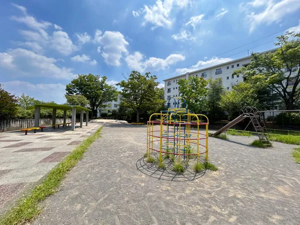 たまプラーザ団地ドーナツ公園