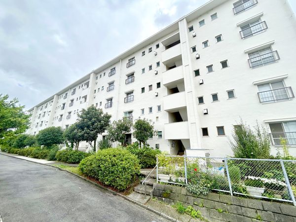 たまプラーザ団地 5街区9号棟 外観 たまプラーザ団地 5街区9号棟 外観