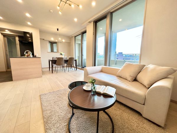 クレッセント美しが丘レジデンス リビング