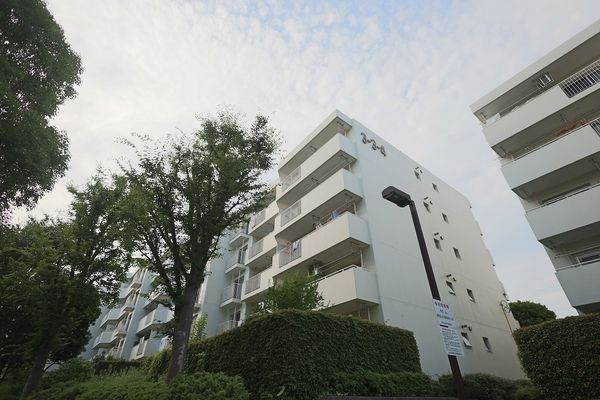 あざみ野団地 3-3-4号棟 外観 あざみ野団地 3-3-4号棟 外観