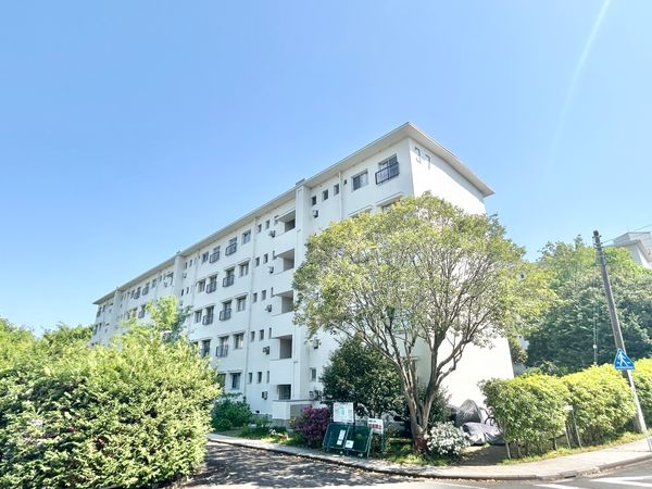 たまプラーザ団地 3-7号棟 外観 たまプラーザ団地 3-7号棟 外観