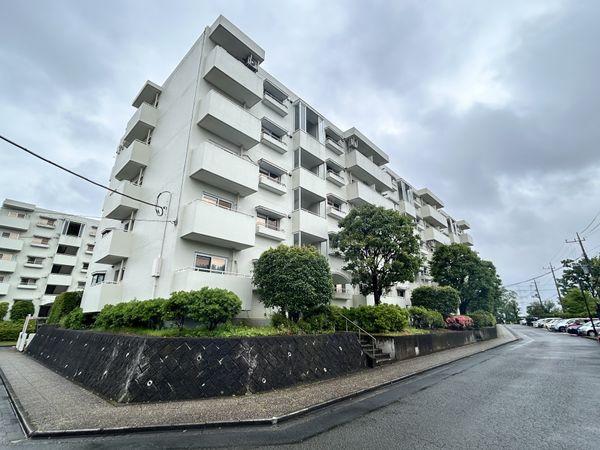 あざみ野団地 3-3-1号棟 外観 あざみ野団地 3-3-1号棟 外観