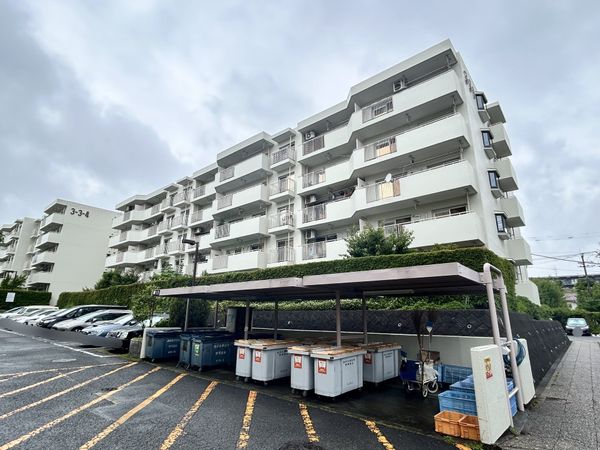 あざみ野団地 3-3-1号棟 外観 あざみ野団地 3-3-1号棟 外観