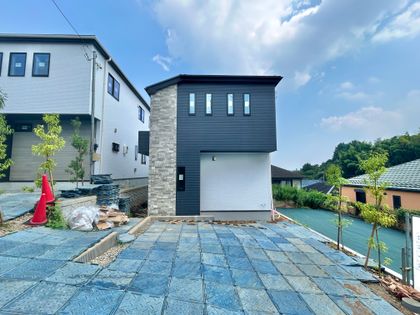緑区西八朔町 新築3号棟 外観