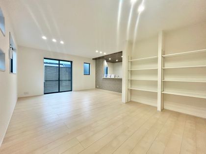 青葉区もえぎ野新築戸建 リビング