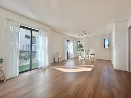 青葉区奈良町 新築戸建 リビング