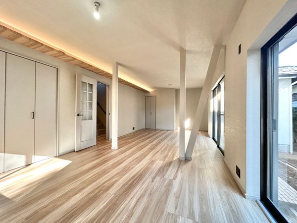 青葉区みたけ台 戸建 リビング