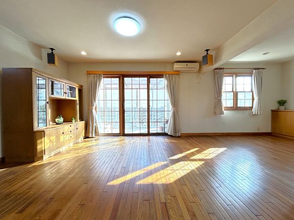 荏田西2丁目 戸建 リビング