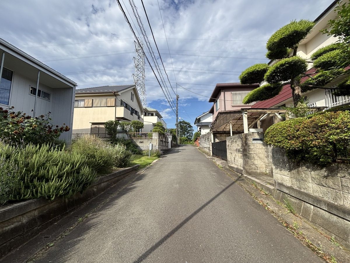 奈良町 新築戸建 前面道路含む外観 前面道路含む外観