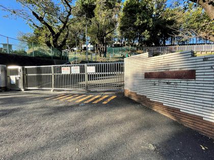 横浜市立谷本小学校（約820ｍ）