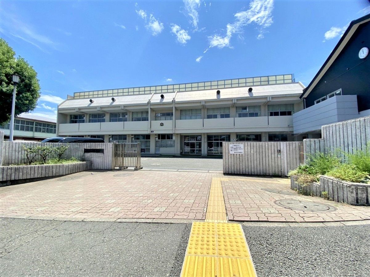 横浜市立緑が丘中学校（約310ｍ）