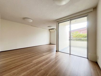青葉区奈良町テラスハウス リビング