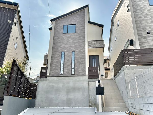 青葉区榎が丘 新築B号棟 外観 青葉区榎が丘 新築B号棟 外観