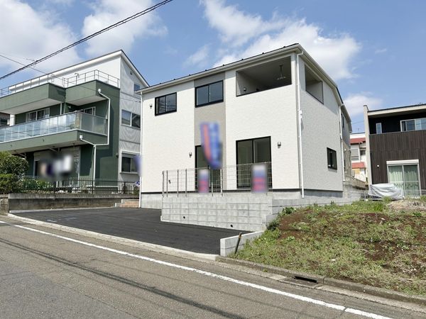 さつきが丘 カースペース3台・庭付き新築戸建 外観 さつきが丘 カースペース3台・庭付き新築戸建 外観