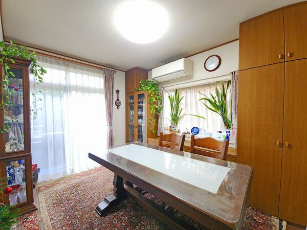 横浜市青葉区榎が丘戸建 リビング
